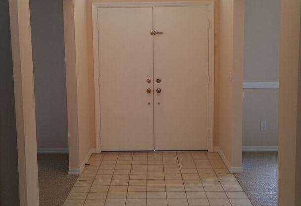 Spacious 4/2.5 Pool Home with 2-Car Garage in Sand Lake Point, Orlando!