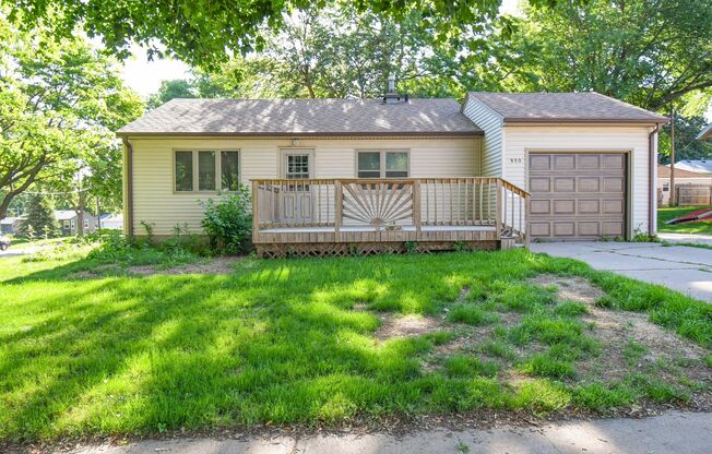 Charming 3-Bedroom Single Family Home – Pet Friendly!