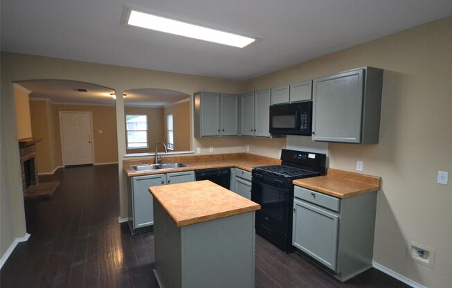 3 Bedroom, 2 Bath in Carriage Hills - Cedar Park