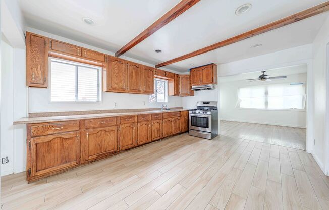 Cozy 4BR/1BA home with front yard
