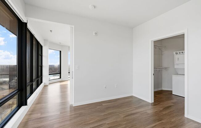 1 bed, 1 bath, 755 sqft, $1,895, Unit 810