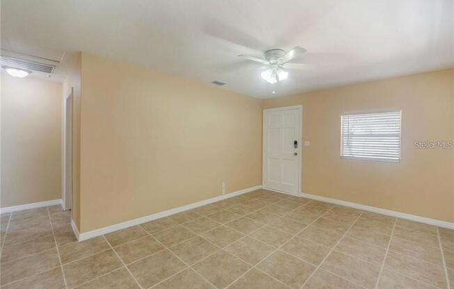 2626 34 AVE N