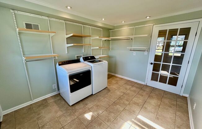 Amazing Home in Tahoma Terrace!