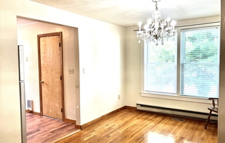 2 beds, 1 bath, $2,500, Unit 2