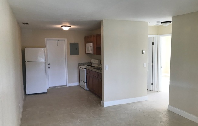 2 beds, 1 bath, $1,600