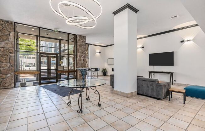 Affordable High Rise Condo in the heart of Downtown Denver!! ***MOVE IN TODAY AND GET REST OF JUNE FREE!!!