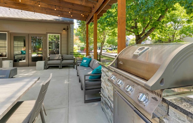 Outdoor BBQ and Grill at Forest Hills in Eugene, Oregon