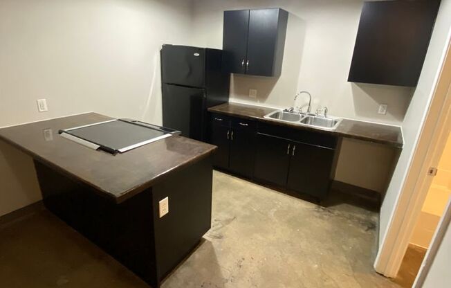Studio, 1 bath, 438 sqft, $625, Unit 649