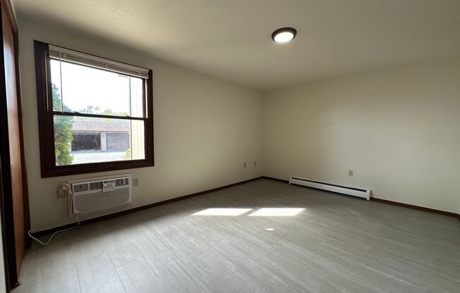 1 bed, 1 bath, 722 sqft, $870, Unit Apt. 3