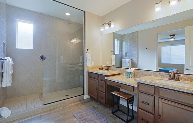 4 beds, 3 baths, $5,460
