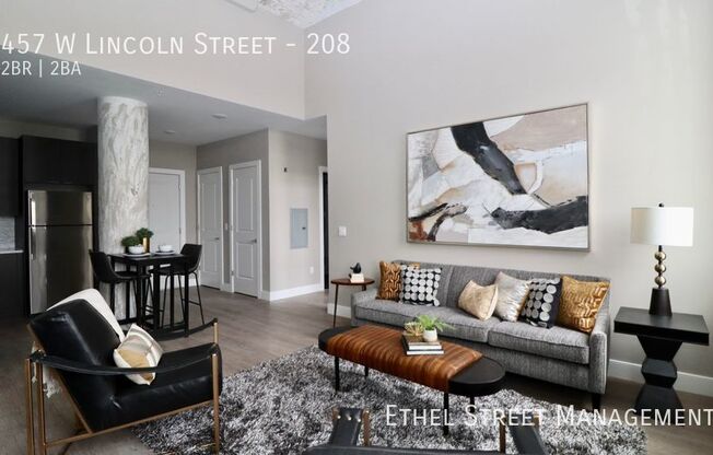 457 W Lincoln St