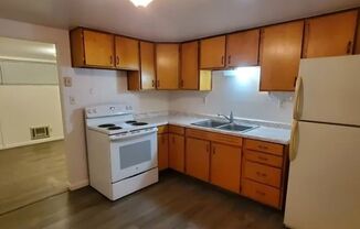 2 beds, 1 bath, $900, Unit 4