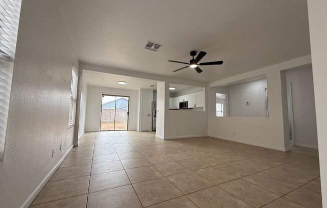 El Mirage 3 bed, 1 bath, 2 car garage, Fresh paint and carpet