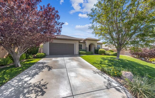 GUARD GATED ANTHEM COUNTRY CLUB SINGLE STORY HOME
