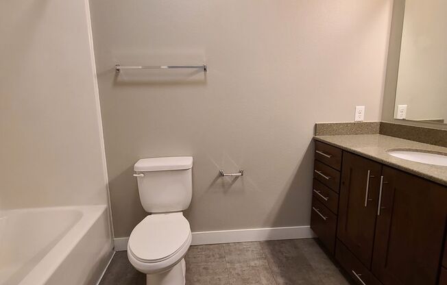 2 beds, 2 baths, $1,550, Unit 216