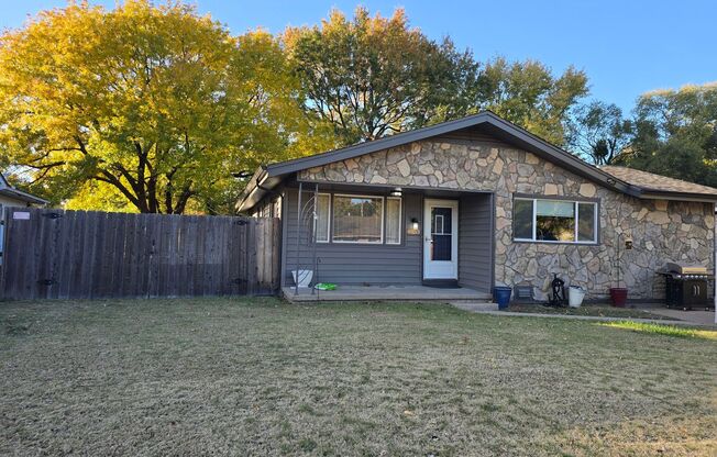 3 BED 1.5 BATH HOME IN PARK CITY