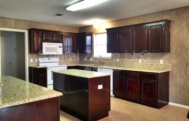 4001 CYPRESS GDNS DR