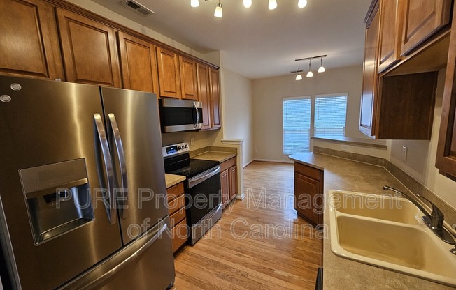9805 MALLARD GLN DR