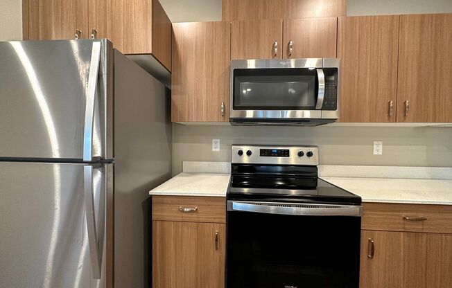 3 beds, 2.5 baths, 1,026 sqft, $2,310, Unit 4616