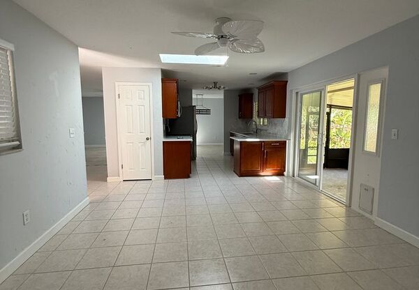 104 HATFIELD CT