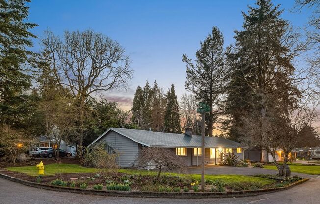 17635 Deemar Way ~ Brilliant Lake Oswego Home