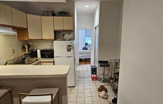 417 3 AVE