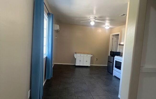 Charming 1 Bedroom, 1 Bathroom ADU in Pacoima! Ready for Move-In!
