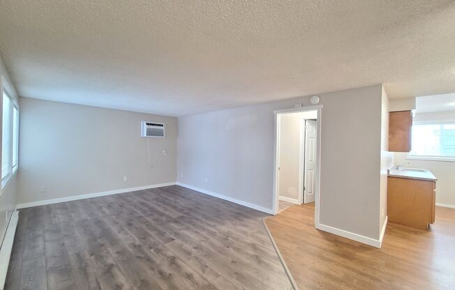 1 bed, 1 bath, $995, Unit 210