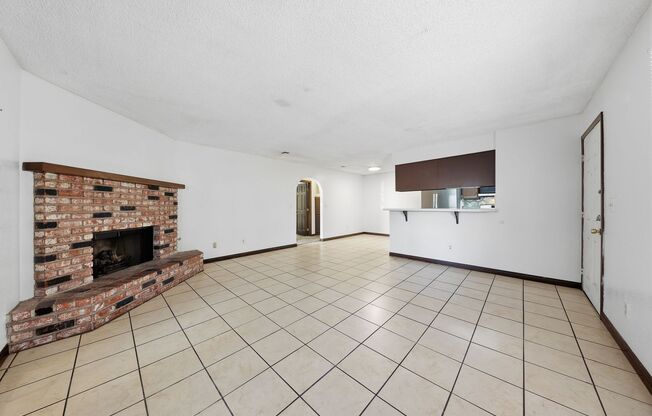 Beautifully Updated 2BR/2BA Downstairs Condo – Move-In Ready!