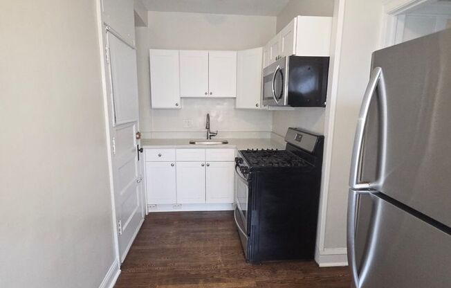 5736-52 S. Stony Island