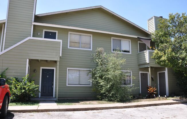 2 Bedroom 1 Bath Bottom Unit near Q2 Stadium