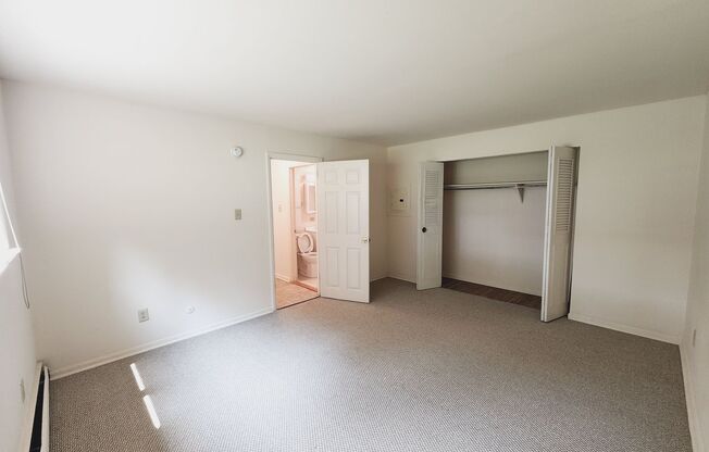 1 bed, 1 bath, 454 sqft, $1,275, Unit H-14