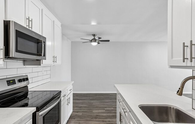 1 bed, 1 bath, 695 sqft, $1,798, Unit 402