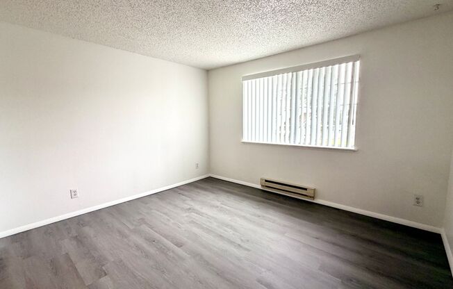 2 beds, 2 baths, 970 sqft, $1,810, Unit M201