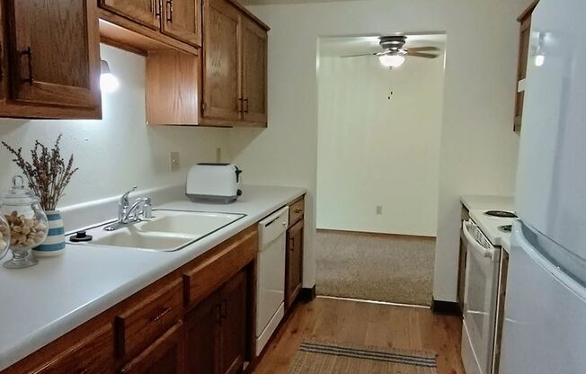 1 bed, 1 bath, 1,078 sqft, $1,179, Unit 1901-075