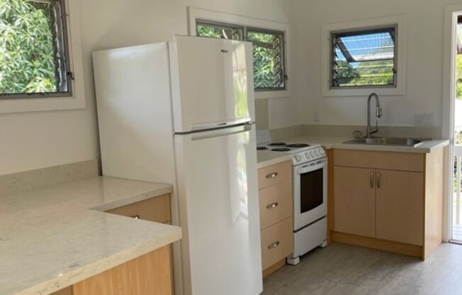 673 Lawelawe St.   Aina Haina 2-bedroom.