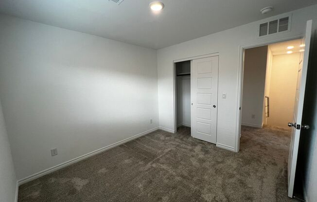 4 beds, 2.5 baths, $1,995, Unit 1