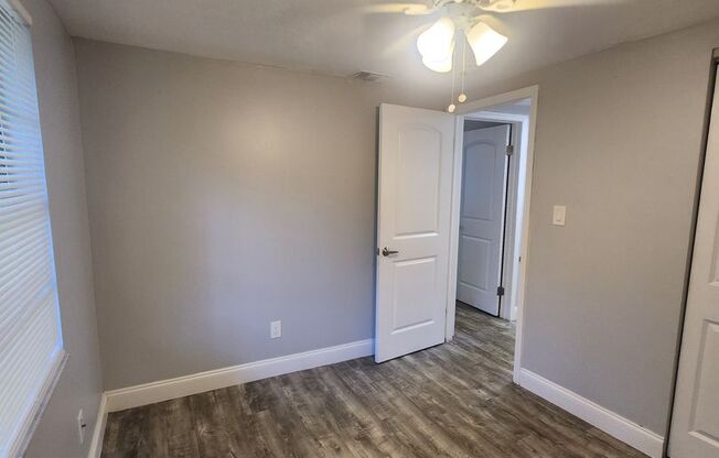 2 beds, 1 bath, 900 sqft, $1,495, Unit 8017