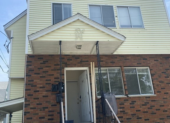 167 COLLEGE AVE
