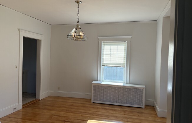 4 beds, 2 baths, 1,889 sqft, $3,800