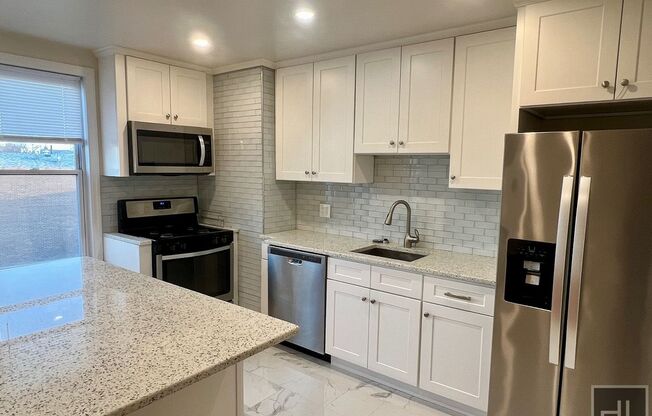 2 beds, 1 bath, 2,001 sqft, $2,900, Unit 2