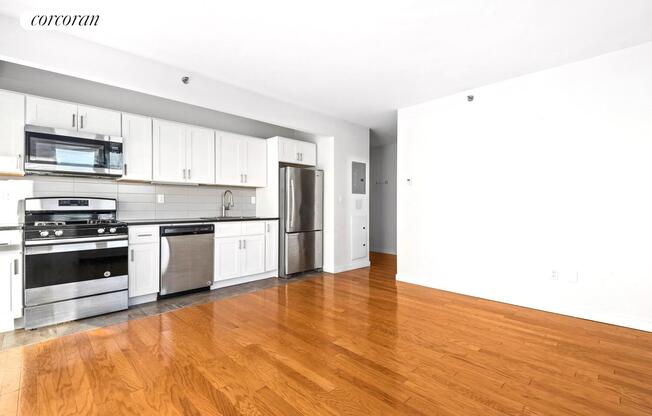 1 bed, 1 bath, 660 sqft, $3,400, Unit 8E