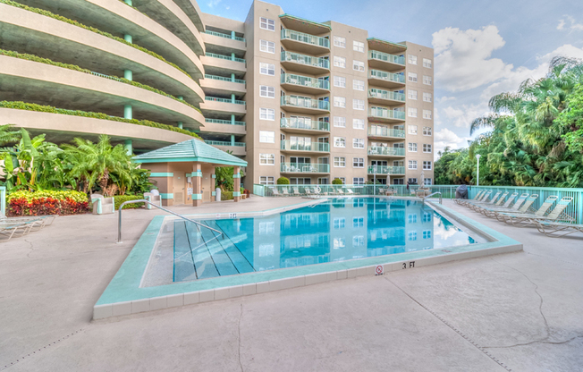 Beautiful 3 Bedroom Condo in Daytona Beach Shores!