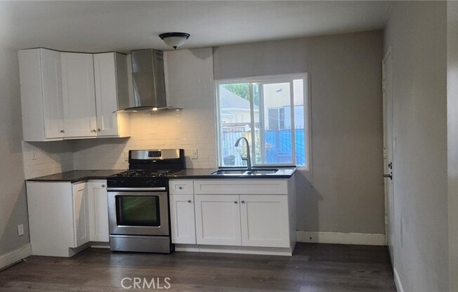 1 bed, 1 bath, 600 sqft, $2,000