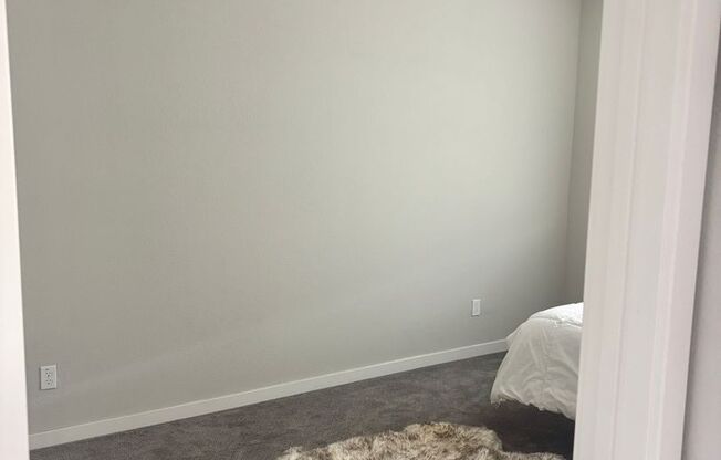 STUNNING (3 Story - Sprawling Floor Plan) 4/2.5 Natomas Beauty!  Reference Ad For Viewings
