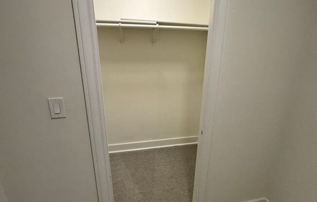 1 bed, 1 bath, 425 sqft, $1,646, Unit 219