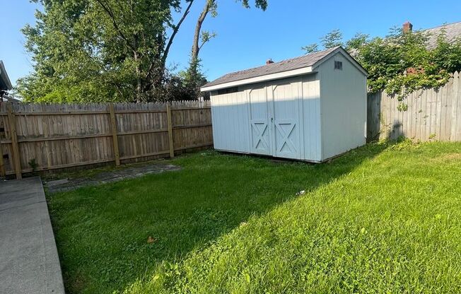 Townhouse on Spacious Corner Lot