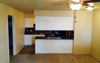 2 beds, 1 bath, 900 sqft, $795, Unit Unit B