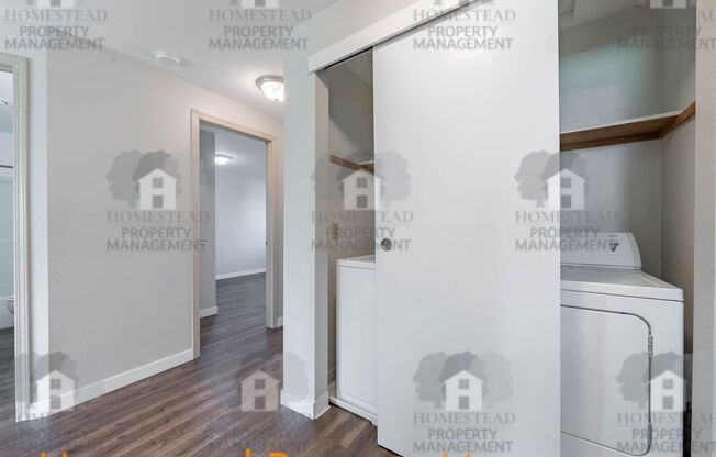 2 beds, 1 bath, 982 sqft, $1,299, Unit VISTA RIDGE