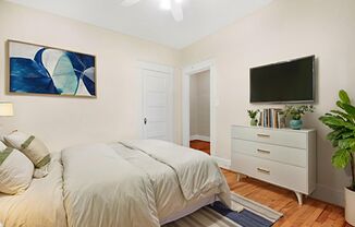 221 CONSTITUTION AVE NE